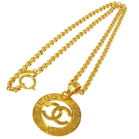 chanel paris necklace